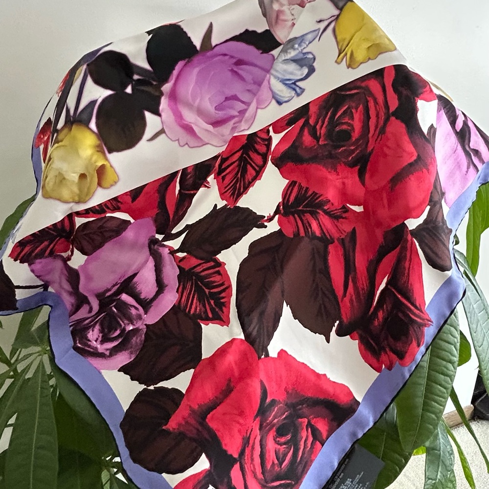 Prada Red and Purple Floral Scarf New W Box Original Wrapping Paper.Authentic - Picture 5 of 9